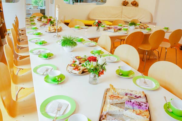 Cafétafel für Firmenfeiern, Familienfeiern, Veranstaltungen