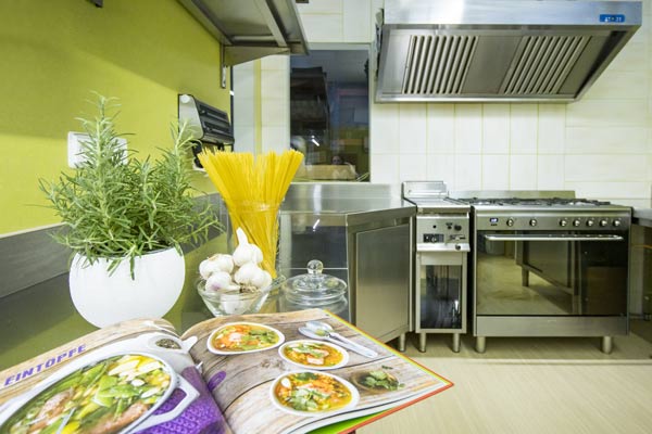 Küche für private und gewerbliche Nutzung mieten